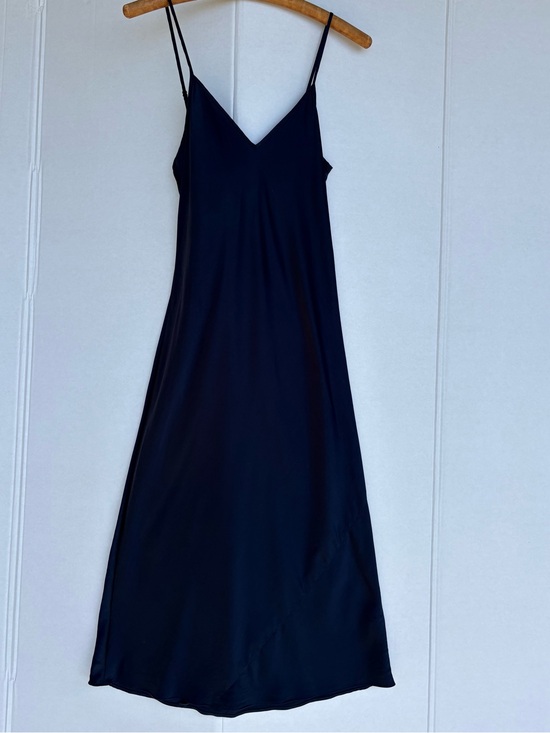 Quince Dresses & Skirts - Quince Silk Navy Midi Slip Dress